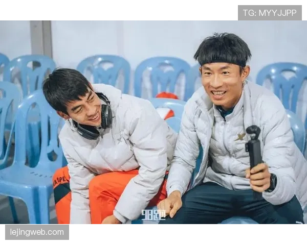 如果吴向东开VLOG，点进去不是看训练而是看他刷卡