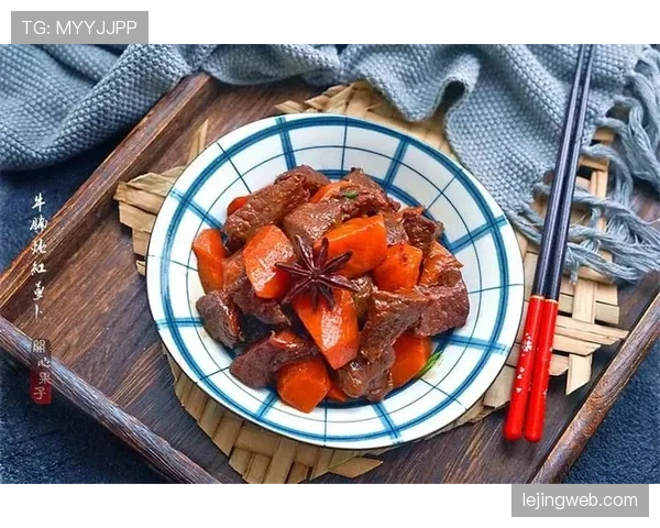 杨力维训练完直接啃鸡胸肉，这自律看得我饭都吃不香了